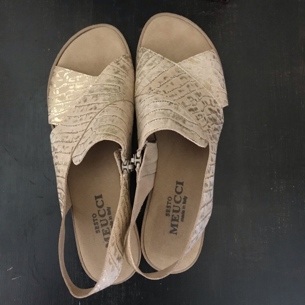 Italian super supple leather sandals. So cute!